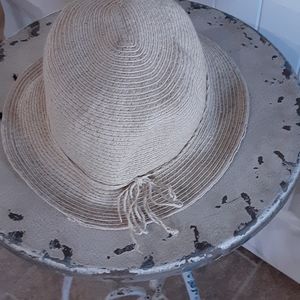 AUGUS T, 100% PAPER, Adjustable Bucket Hat